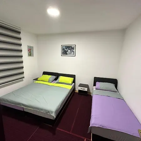 1 Bedroom Flat With Free Parking In A *