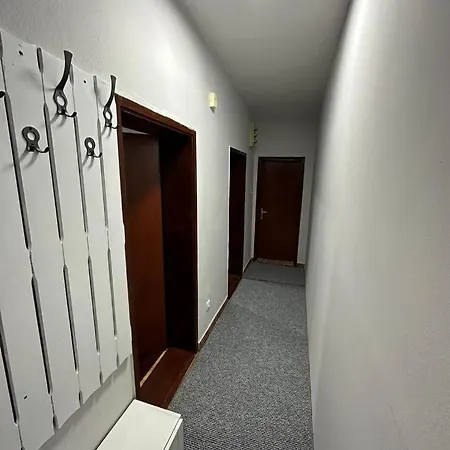 1 Bedroom Flat With Free Parking In A Mostar